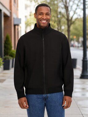 Kirkland Signature Men’s Softshell Jacket